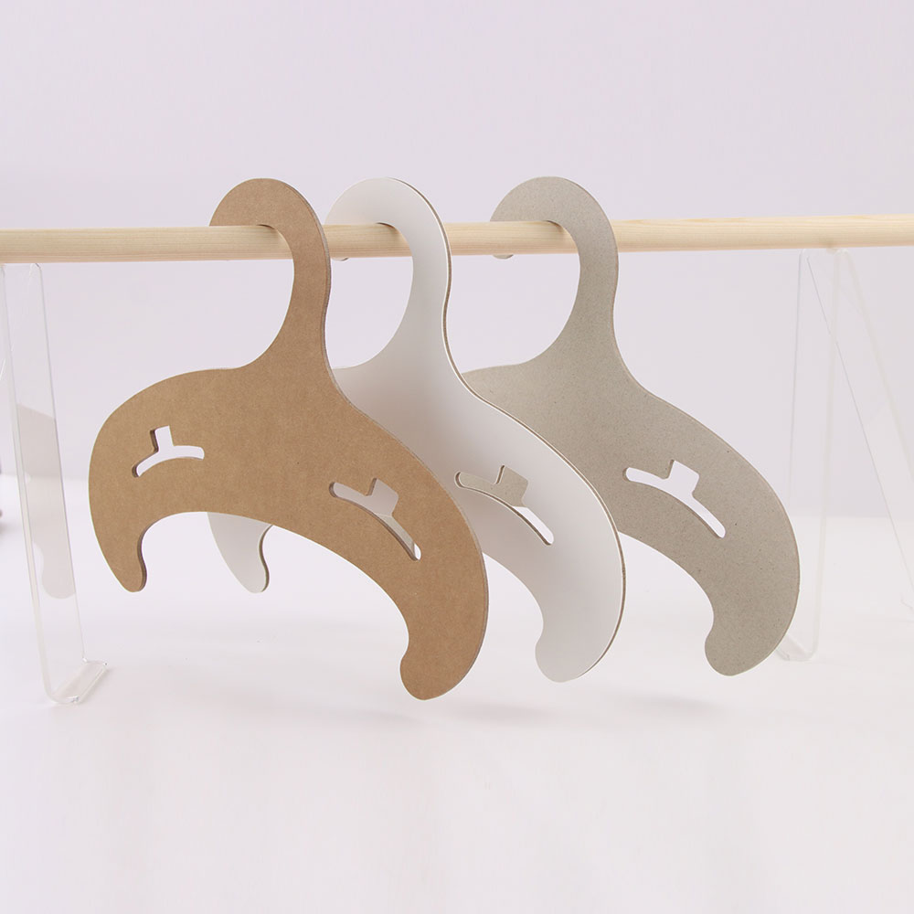 Childrens Clothes Hanger (1)