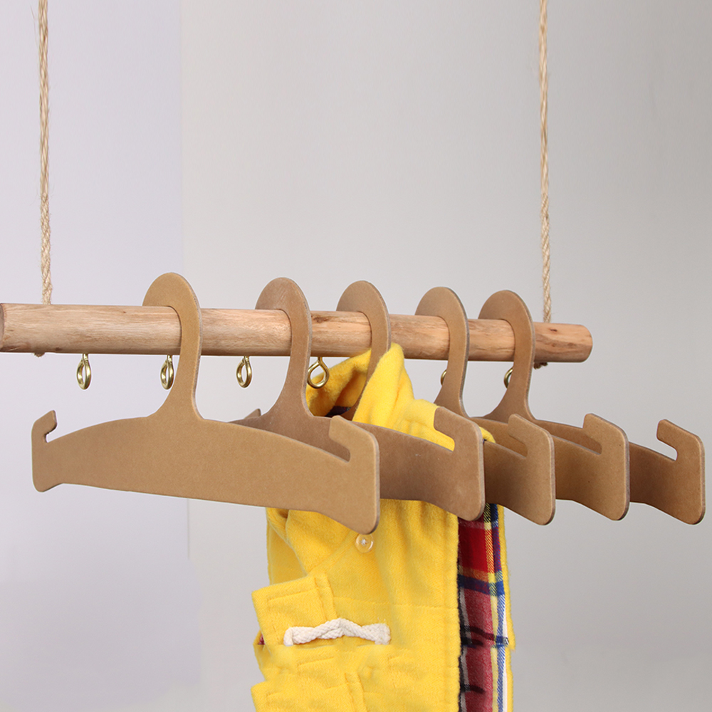 Children's Clothing Hangers (1)