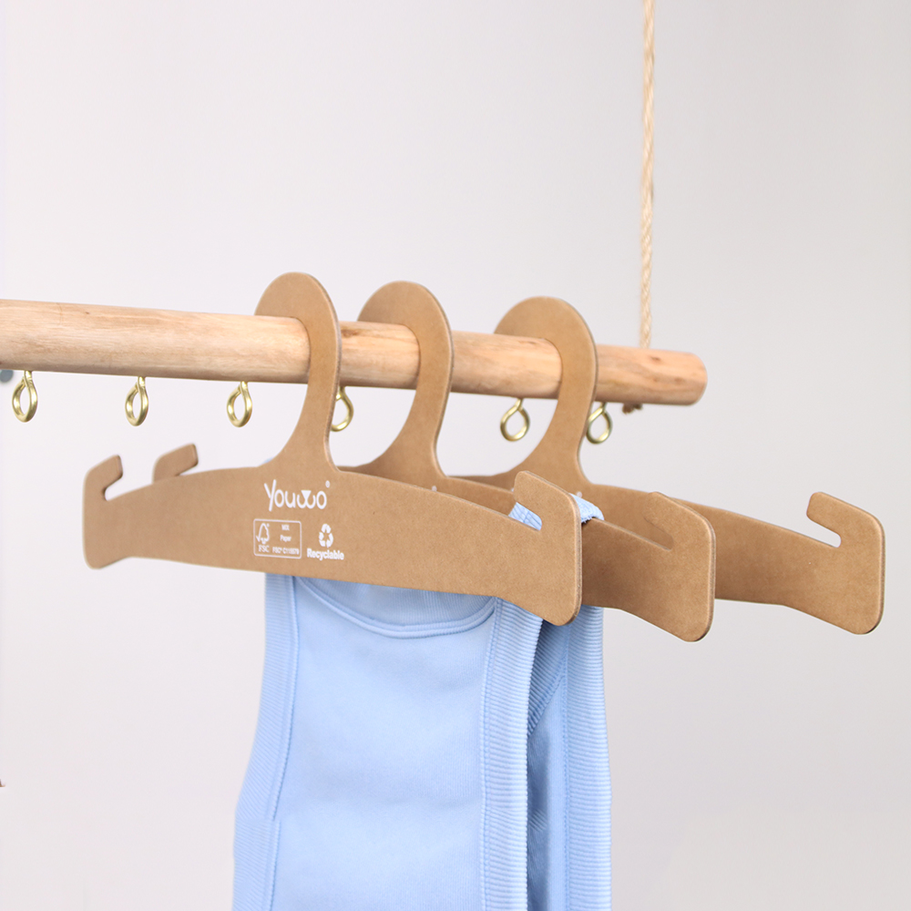 Children's Clothing Hangers (3)